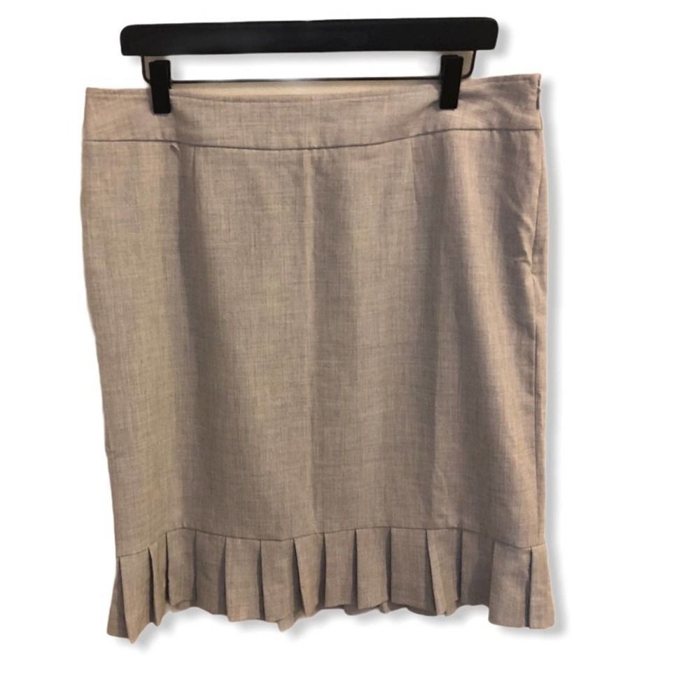 Worthington Gray Pleated Hem Skirt size 12